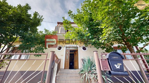 REZERVOVANÉ Na PREDAJ rodinný dom v širšom centre mesta Pezinok