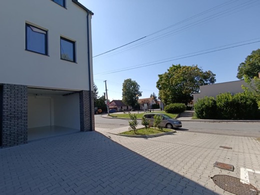 Predaj garáže - Čenkovce okr. DS, murovaná súčasť novostavby